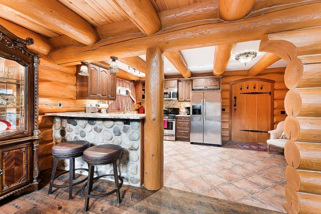 Gem By Manning Park: Luxury Loghouse “ravenloft” *