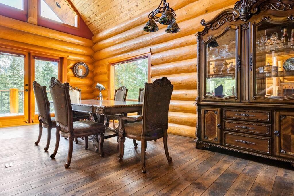 Gem By Manning Park: Luxury Loghouse “ravenloft” *