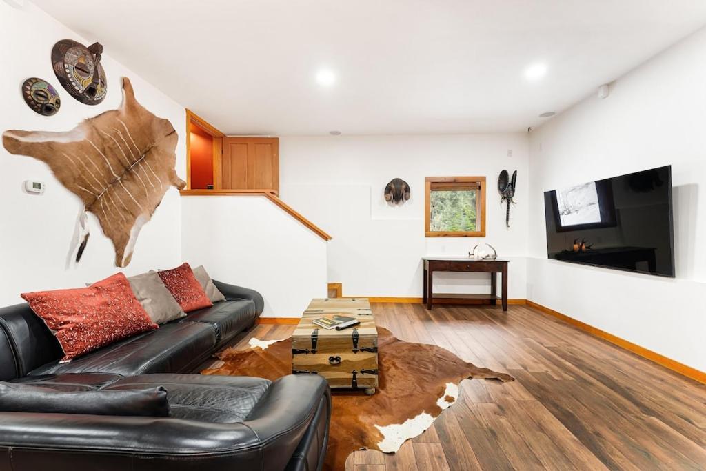 Chalet Gem By Manning Park: Luxury Loghouse “ravenloft”