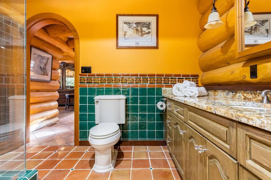 Gem By Manning Park: Luxury Loghouse “ravenloft” Sunshine Valley